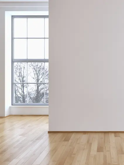 Move-out cleaning of an empty room